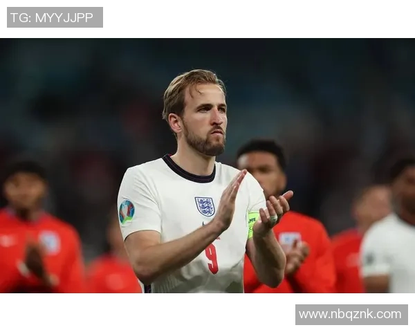 2025年现役百大足球明星排行榜全面解析 各大球员风采与表现对比